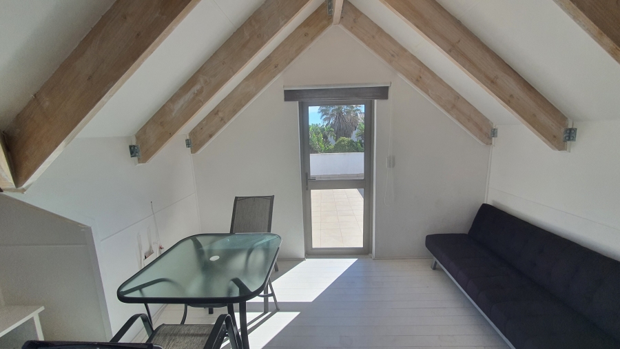 4 Bedroom Property for Sale in Golden Mile Western Cape